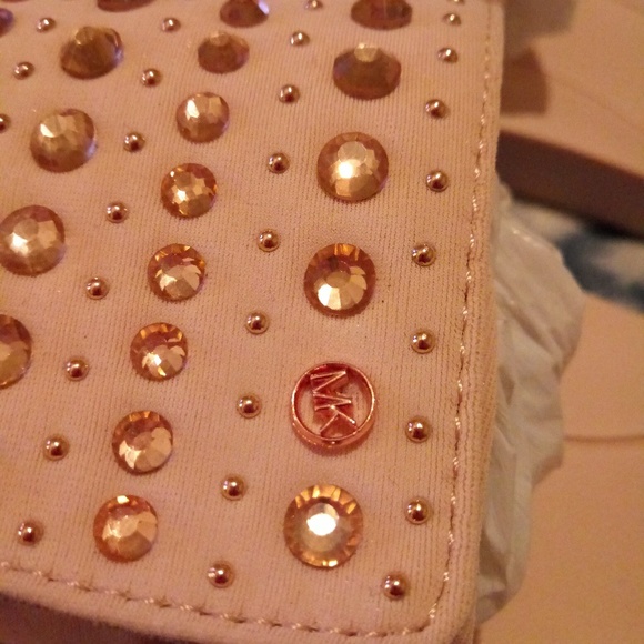 Brand new with tag Michael Kors slides size 6 wome - Picture 3 of 4